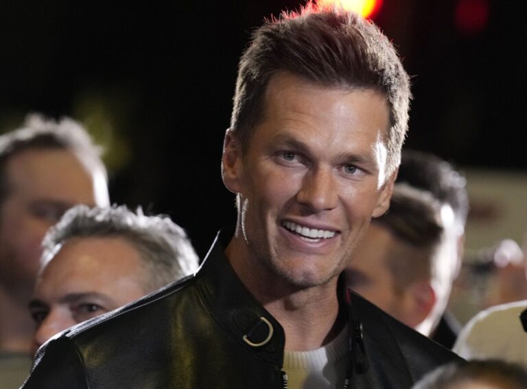 Tom Brady Net Worth, Girlfriend, Divorce, Age, Wiki/Biography